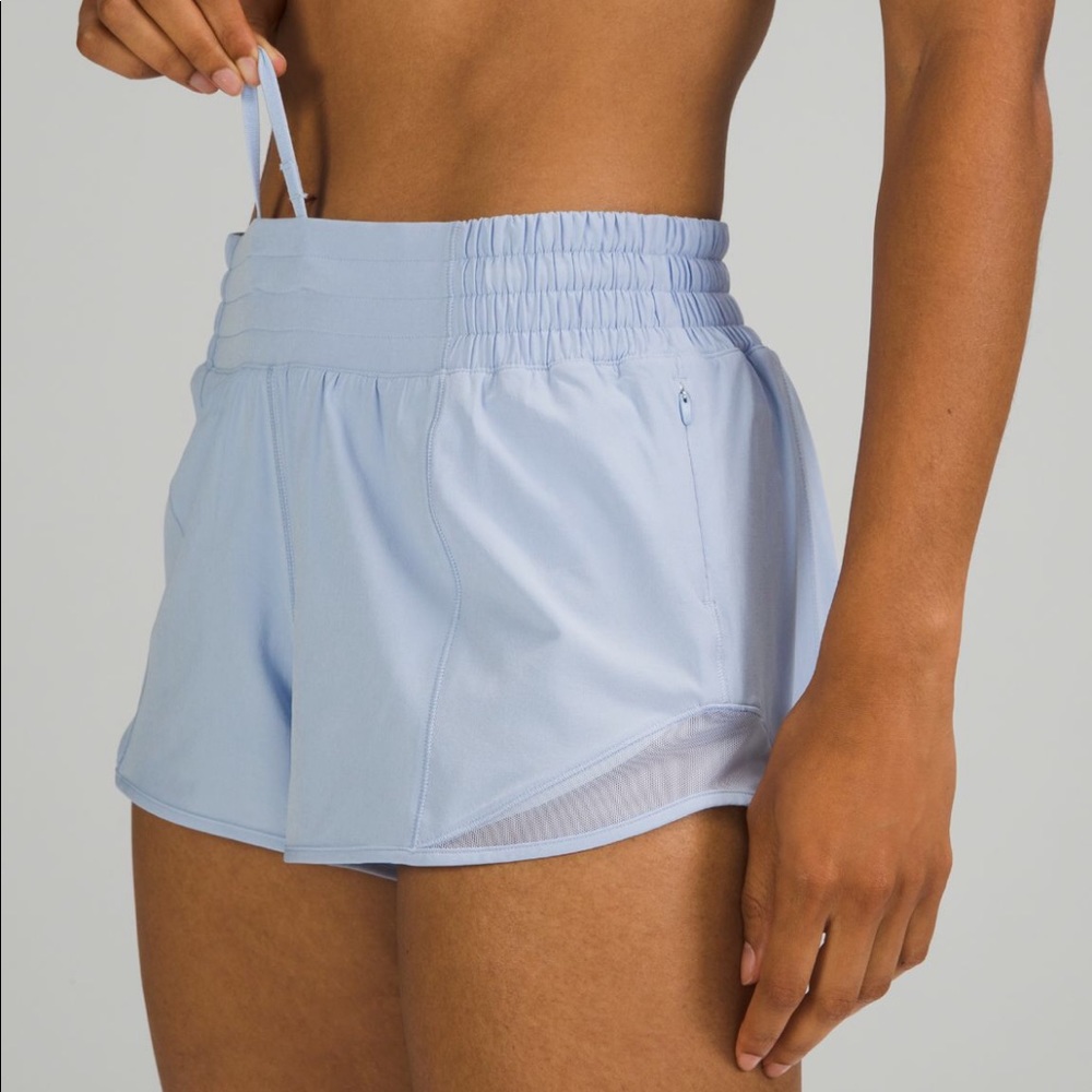 Lululemon High-Rise Hotty Hot 2.5” Shorts